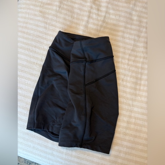 Outdoor Voices Women’s Black Move Free 6” Biker Compression Shorts Size Small - Picture 7 of 9